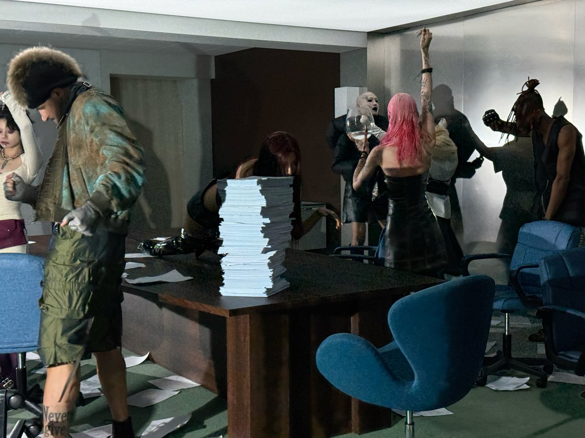 RVsmtown's tweet image. 🐈‍⬛

#SEULGI #슬기
#AccidentallyOnPurpose
#SEULGI_AccidentallyOnPurpose
#RedVelvet #레드벨벳