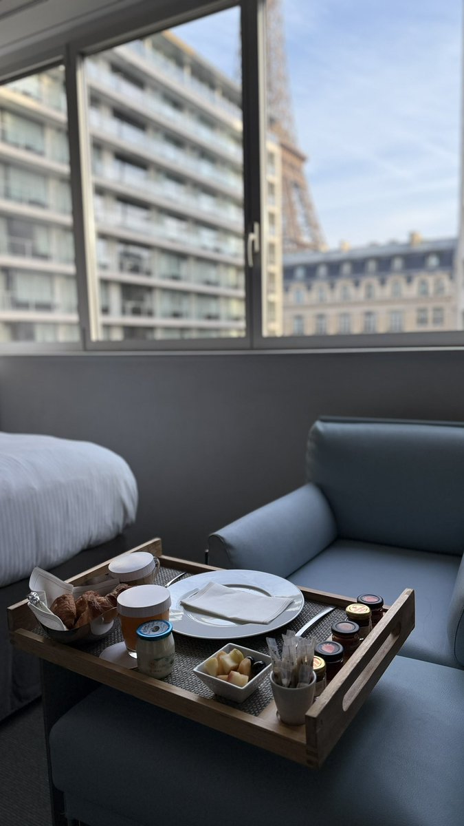 Breakfast with this view 🇫🇷❤️
