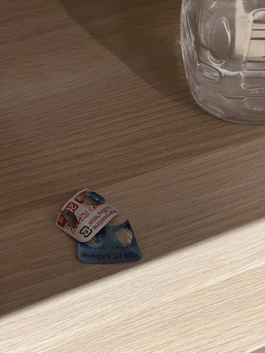 hide_msl tweet picture