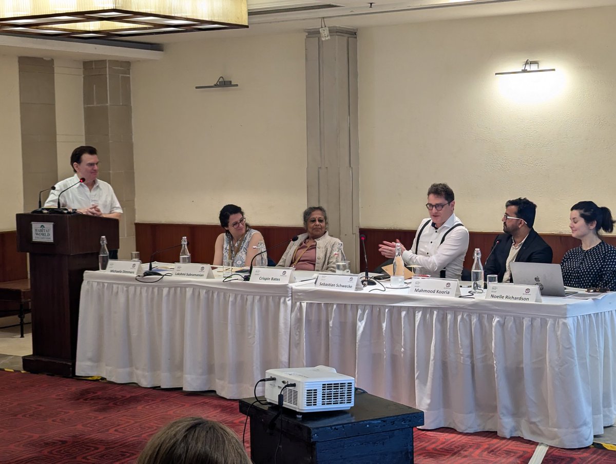 Last Friday, at the #IndianOcean #Symposium, <a href="/crispinbates/">Crispin Bates</a> introduced the #BelowDecks Project, followed by a #Roundtable discussion with Michaela Dimmers, Mahmood Kooria, Noelle Richardson, Sebastian Schwecke and Lakshmi Subramanian. 

For more updates: bsky.app/profile/mwfdel…