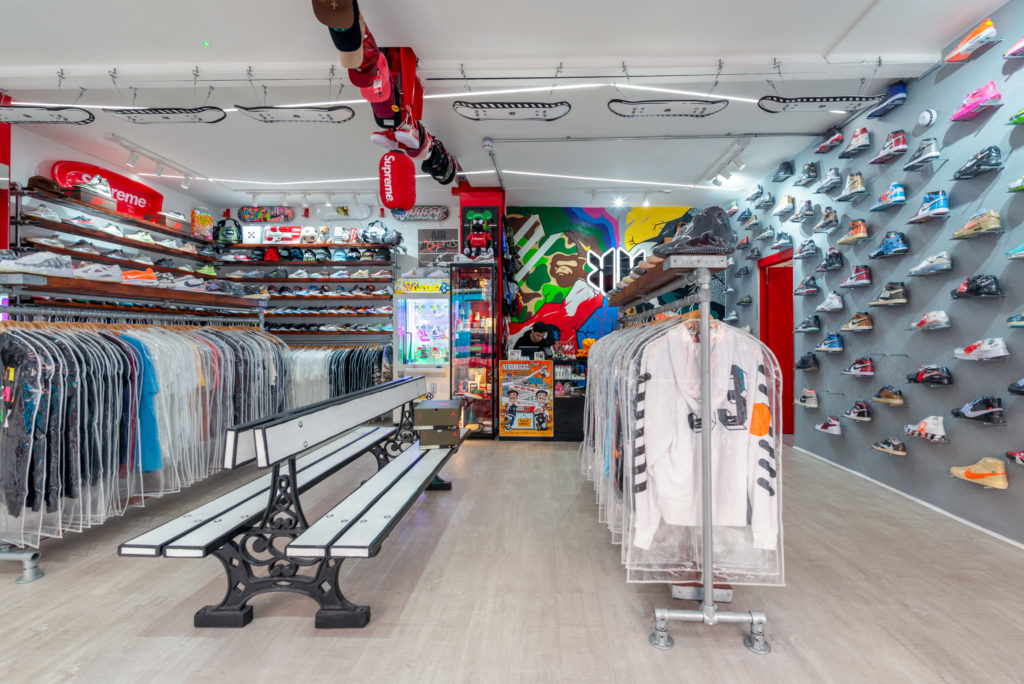 unit3_design's tweet image. Throwback to our @kershkicks project in Manchester’s Northern Quarter-one of our most vibrant projects to date 👟

You can read more about this project over on our website, link in bio.

#unit3designstudio #unit3 #kershkicks #manchester #creativespaces #architecture