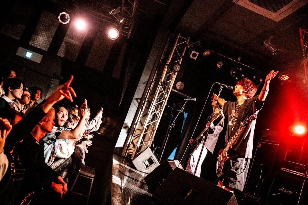 ShuffleandDeal0's tweet photo. 2/21(金)

Shuffle &amp; Deal vol.3

ThunderSnakeATSUGI

📸@703CG
-ACT-
ONE:BRAiNN
Seeker’s Trigger
Re:Flame
BomBee’s knee
SMELL cap SMILE https://t.co/aRDRzj25wh