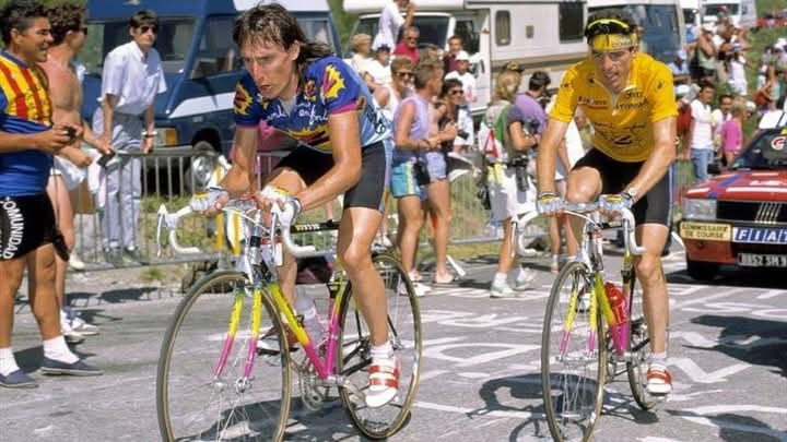 crstobalcabezas's tweet photo. 🔥 #RobertMillar marcó un ritmo casi perfecto a #RonanPensec en la ascensión a Alpe d'Huez en el Tour'90. El líder perdió muy poco tiempo gracias al fenomenal trabajo del escocés.
#ciclismo #cycling #cyclinglife #cyclingphotos #cyclisme #cristóbalcabezas #cristóbalcabezasmartín https://t.co/yITgXwa4qt