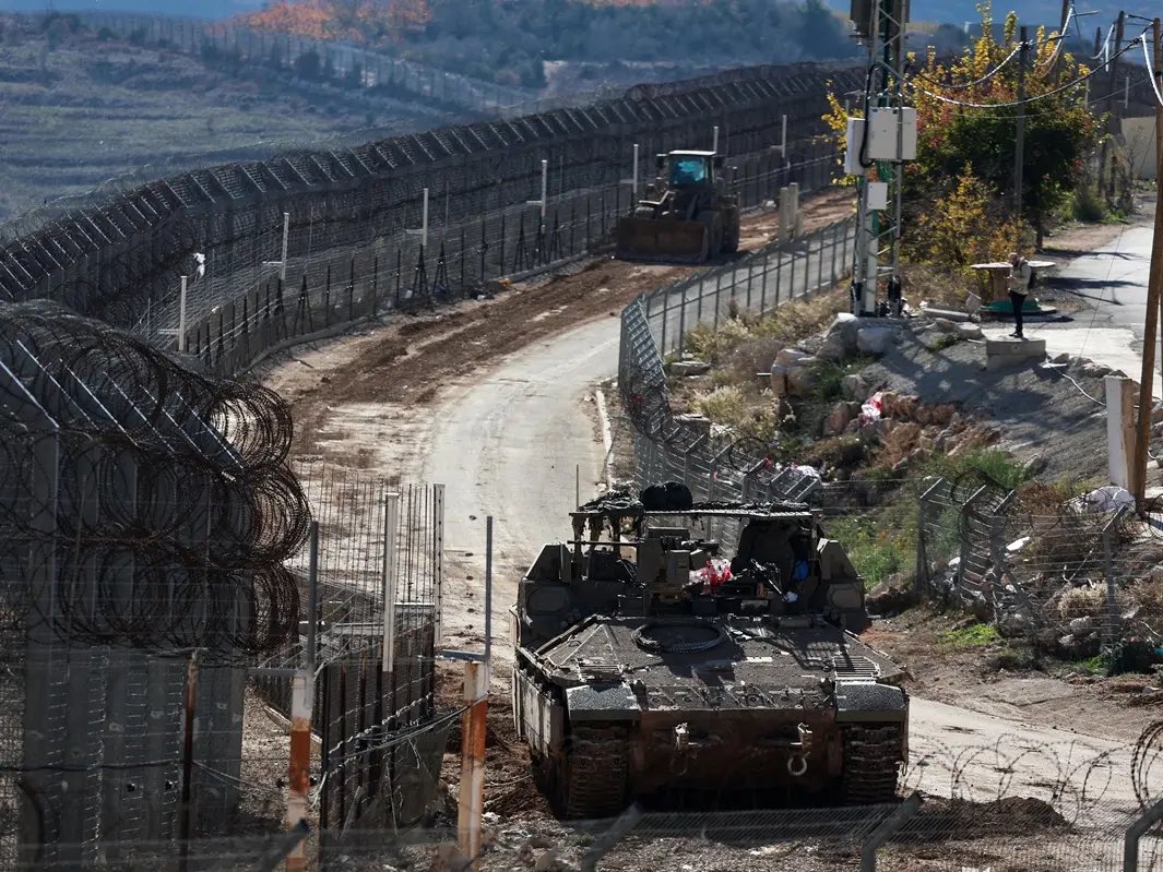 🧵 1️⃣ Israel’s latest statements on southern Syria are shocking in their brazenness, not their strategy. The Israeli incursion didn’t start today, it began the moment Assad fell, after years of being Israel’s trusted arm in managing the region despite their public hostility.