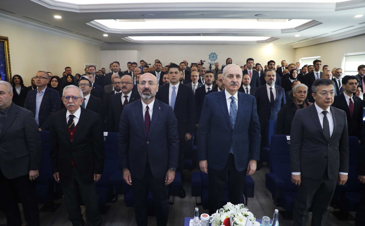 TMaarifVakfi's tweet photo. 15. Ülke Temsilcileri İstişare Toplantımız başladı.

Vakıf Başkanımız @Mahmut_M_Ozdil’in açış konuşması ile başlayan programımız, Onur Konuğumuz TBMM Başkanı Sayın Prof. Dr. @NumanKurtulmus’un ❝Türkiye’nin Kültürel Diplomasi Gücü❞ konulu konuşmasıyla devam etti. https://t.co/9imJh2AY9F