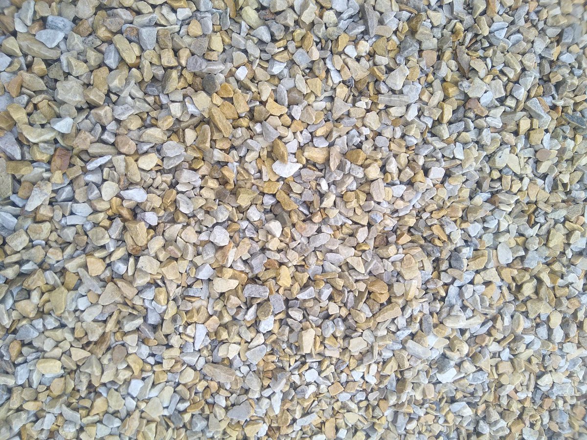 Back in stock 14mm Lakeland Cream Decorative Gravel
❗️ONLY £80 per tonne bag plus VAT ❗️