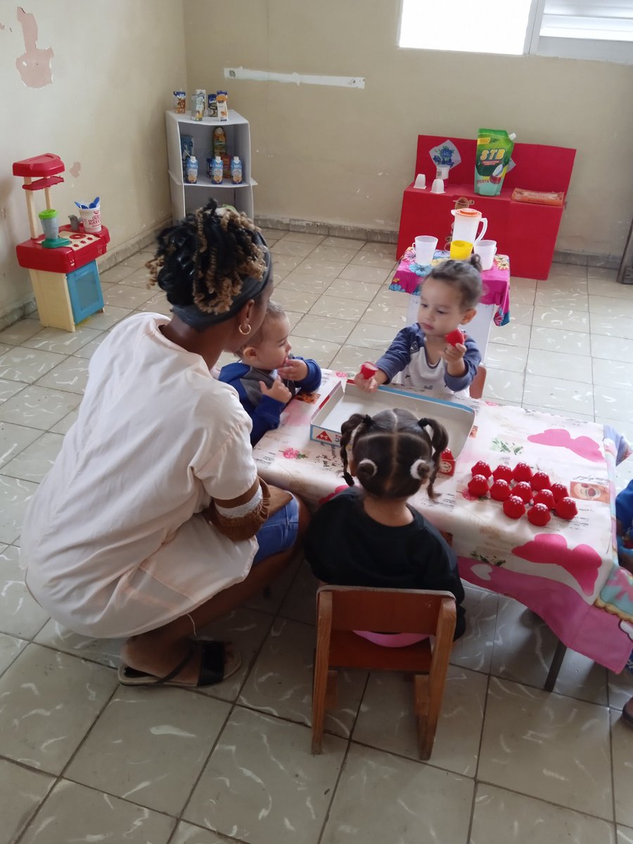 OrlaydisU's tweet photo. Nuestras educadoras  del  circulo infantil liu Hu lam  del municipio de San Miguel Del Padrón trabajando con dedicación con sus niños https://t.co/iEIWotxiaL