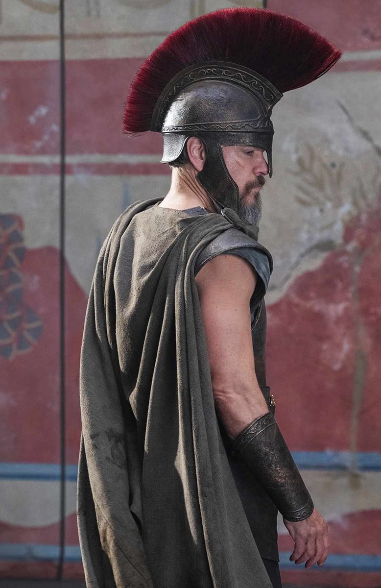 LEJenksBrown's tweet image. Alas, I showed my Classics class the Matt Damon Nolan ‘Odysseus’ first-look image, and they liked it. And they’re the target audience let’s face it.
At least they recognised the fresco behind him is period.