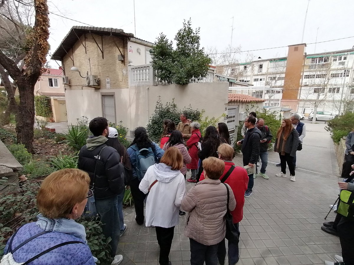 Hemos retomado el ApS "Repensar los Barrios de Madrid" trabajando este cuatrimestre en el Poblado Dirigido de Fuencarral. Un ámbito de gran interés e identidad, rodeado de grandes transformaciones. Como siempre agradecidísimas a las AVs #ApSUPM