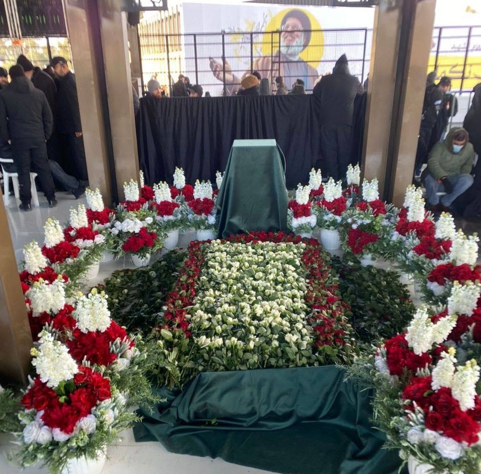 Yesterday , we burried our beloved master.
For those who wish to remember Sayyed in their Tahajjud , Fatiha and prayers ... His name was ,

SAYYED HASSAN ABDUL KARIM NASRALLAH s/o ABDUL KARIM NASRALLAH

You may repost this to spread the word.