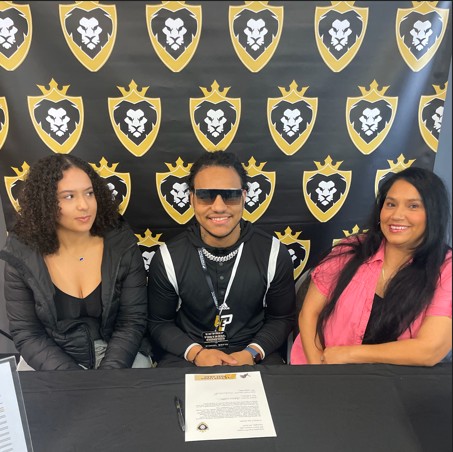 So proud of this young man and excited to have him continue his journey next season as a Lion.  Gabriel Watts signed his letter of intent Saturday surrounded by family and friends.  Watts is a 6'2 215lb Linebacker from Huntington,WV. Welcome to the Pride Gabriel. <a href="/Gabriel_Watts36/">Gabriel Watts</a>