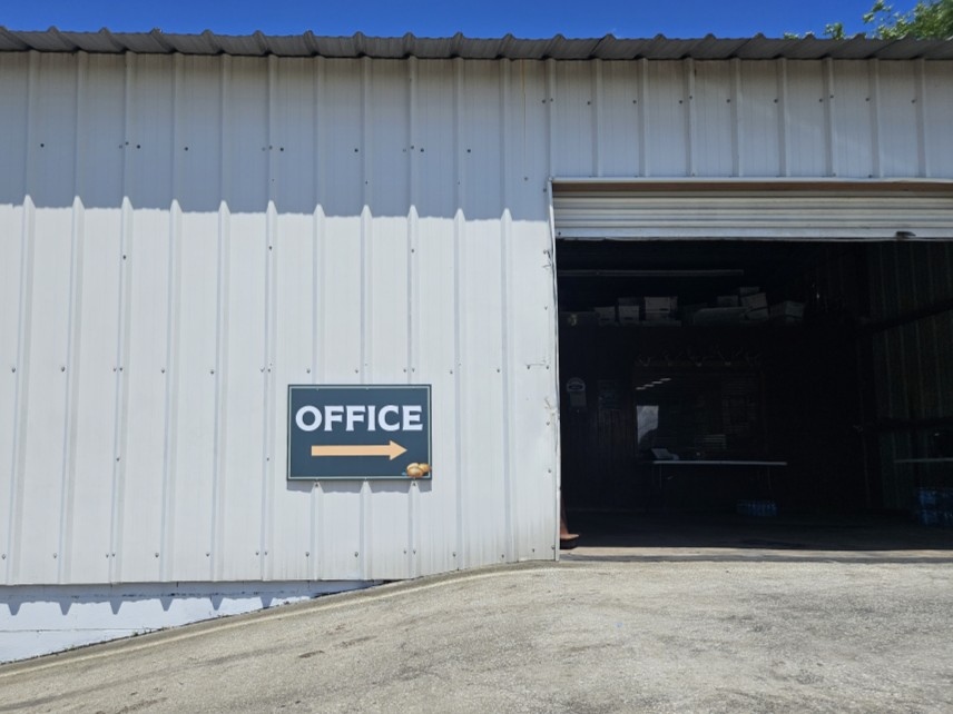 BSSigns1's tweet image. Looking for the perfect signage for your business? Look no further than B&amp;amp;S Signs. Our expert team will work with you to create a custom solution that meets your specific needs. Visit our website or call us today to learn more about how we can help your business stand out.