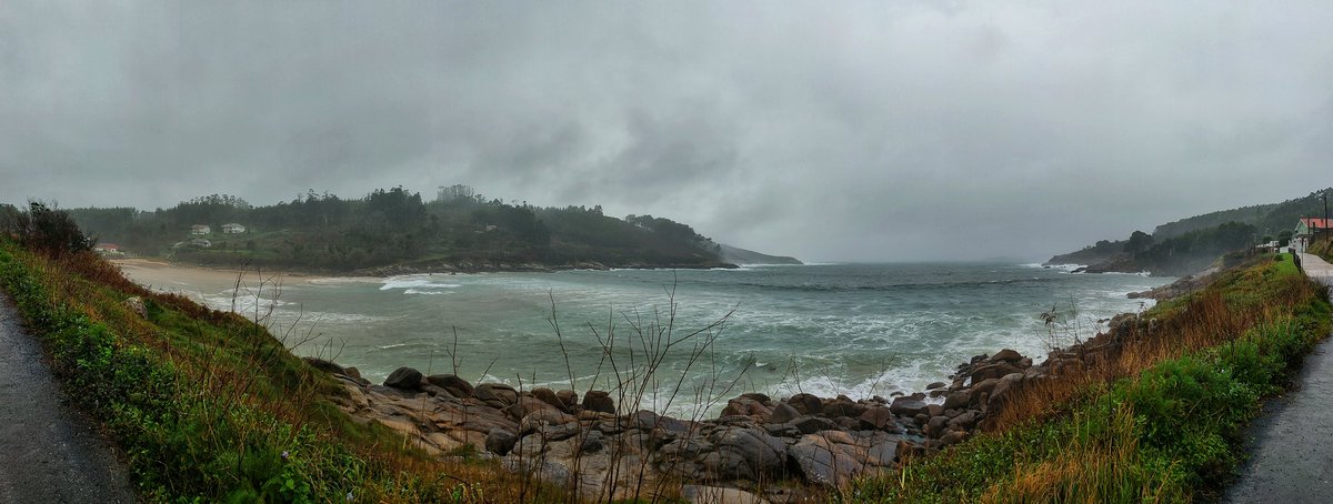 ruben_ozo's tweet photo. Se chove, que chova, pero que non afogue os camiños nin leve as esperanzas...

#Atierriña #Galicia #Mar #Galifornia #Choiva https://t.co/ns9OEFikYT