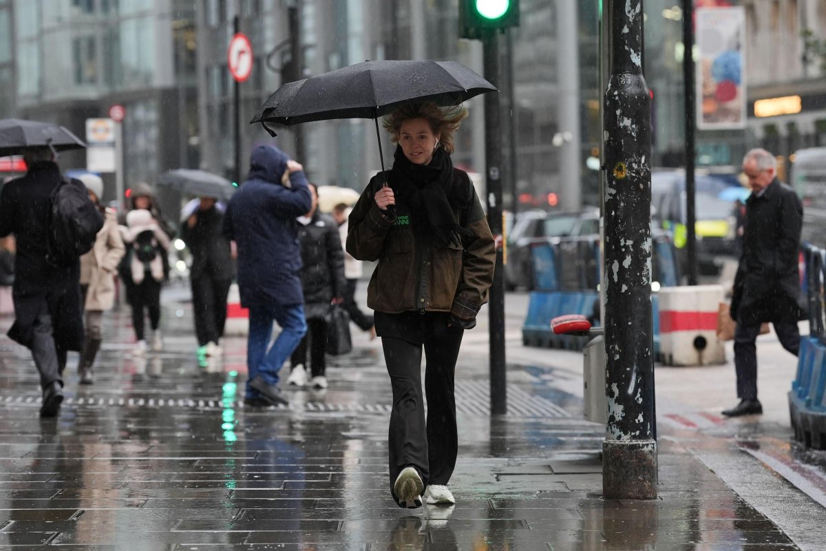 BikesChelsea's tweet photo. UK weather live: Major bridge closes as 70mph winds and heavy rain forecast to batter Britain
https://t.co/Ccv91DrX0C
#ChelseaBikes #UKweather #metoffice #rain #winds #snow #bicycles #commuting #cyclestore #bicycleshop https://t.co/0PxXWoyXYj