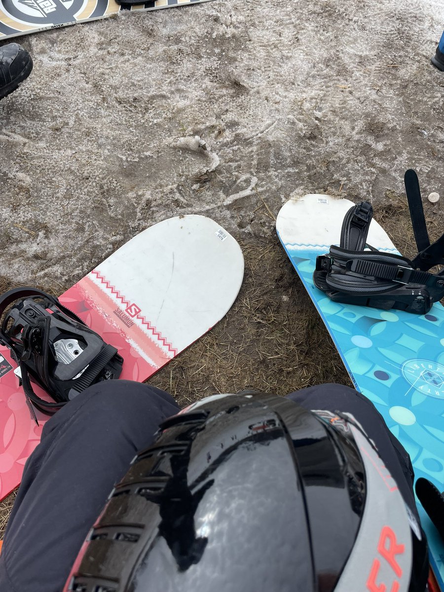 butchyknight's tweet image. Im skiing and you really think i needed all the guards at the Hexgates ?