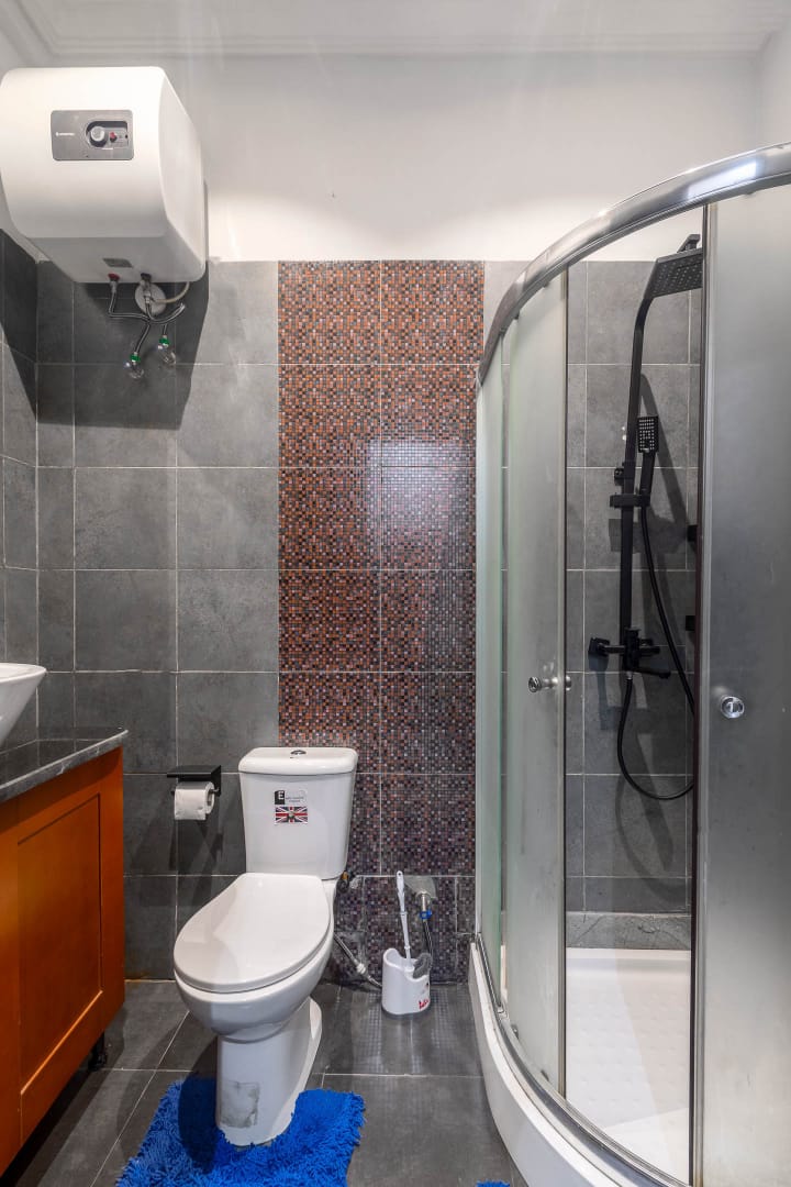 Charming one-bedroom apartment, your perfect home away from home. Cozy, stylish, and centrally located for a relaxing stay
📍Lekki Phase one 
Price; 90k 
Dm for more inquiries and inspection details...