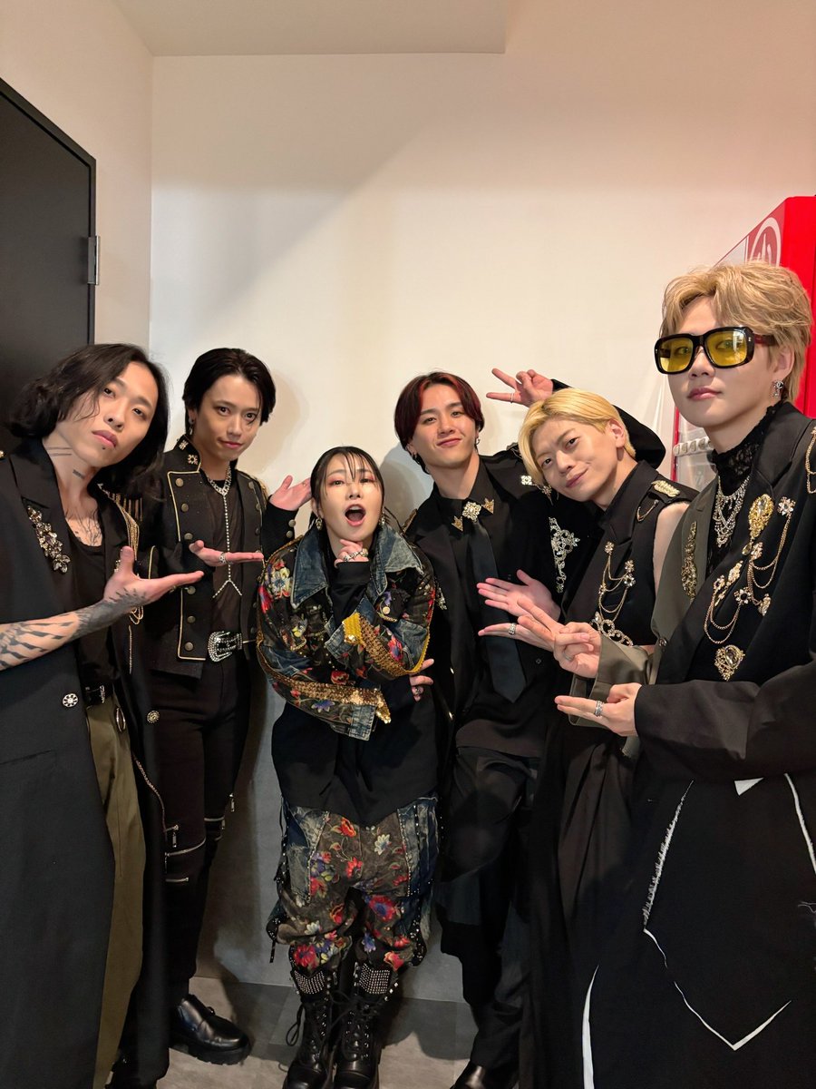 ZAQinfo's tweet image. 『Future Notes Fes』
ありがとうございました！
皆さん盛り上がってくれて、
本当に嬉しかったです🥹
MADKIDさんお誘いいただき
ありがとうございました🙏🏻💭
これからもよろしくお願いします✌🏻️´-
#MADKID
#ZAQ