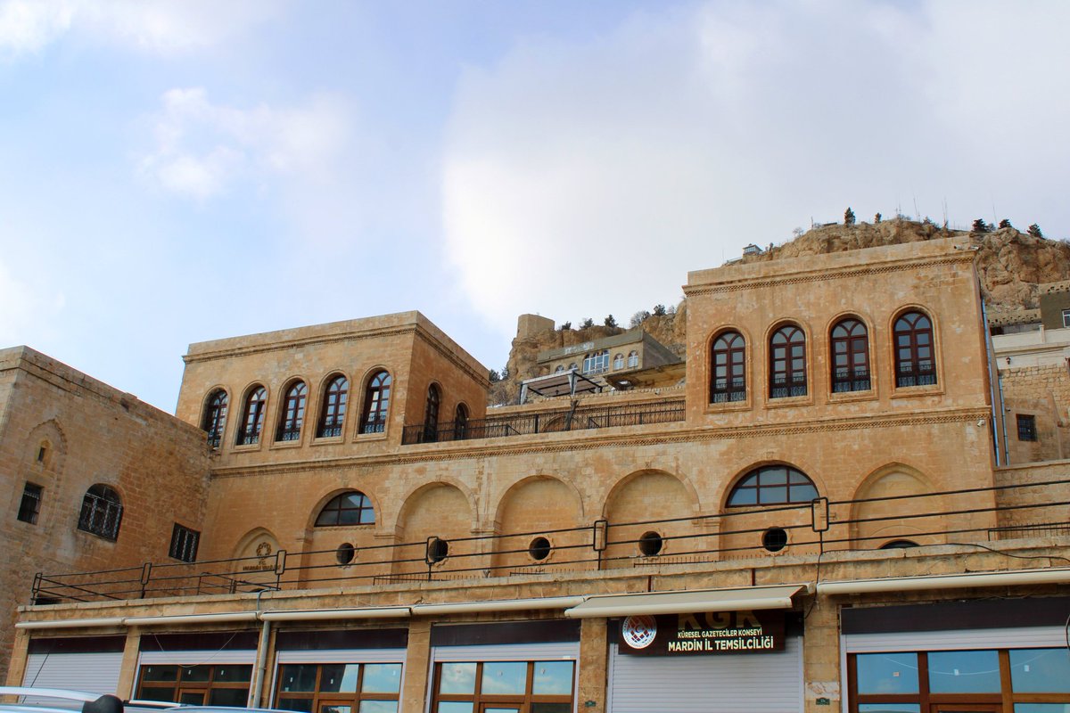 ARYA PALEOUS photo (@arya_paleous2) on Twitter photo 