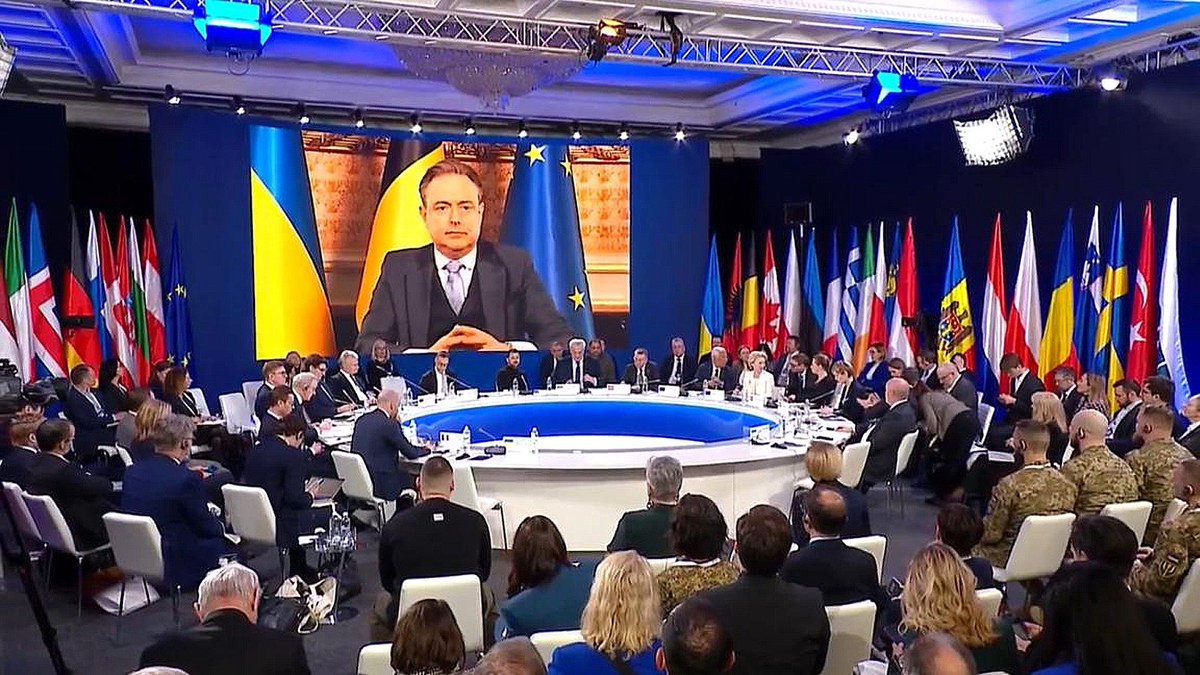 My message to Ukraine and our European and international allies today was in the spirit of the great American president Ronald Reagan:

‘We need to have the courage to say to our enemies: there is a price we will not pay. We need peace through strength.’
