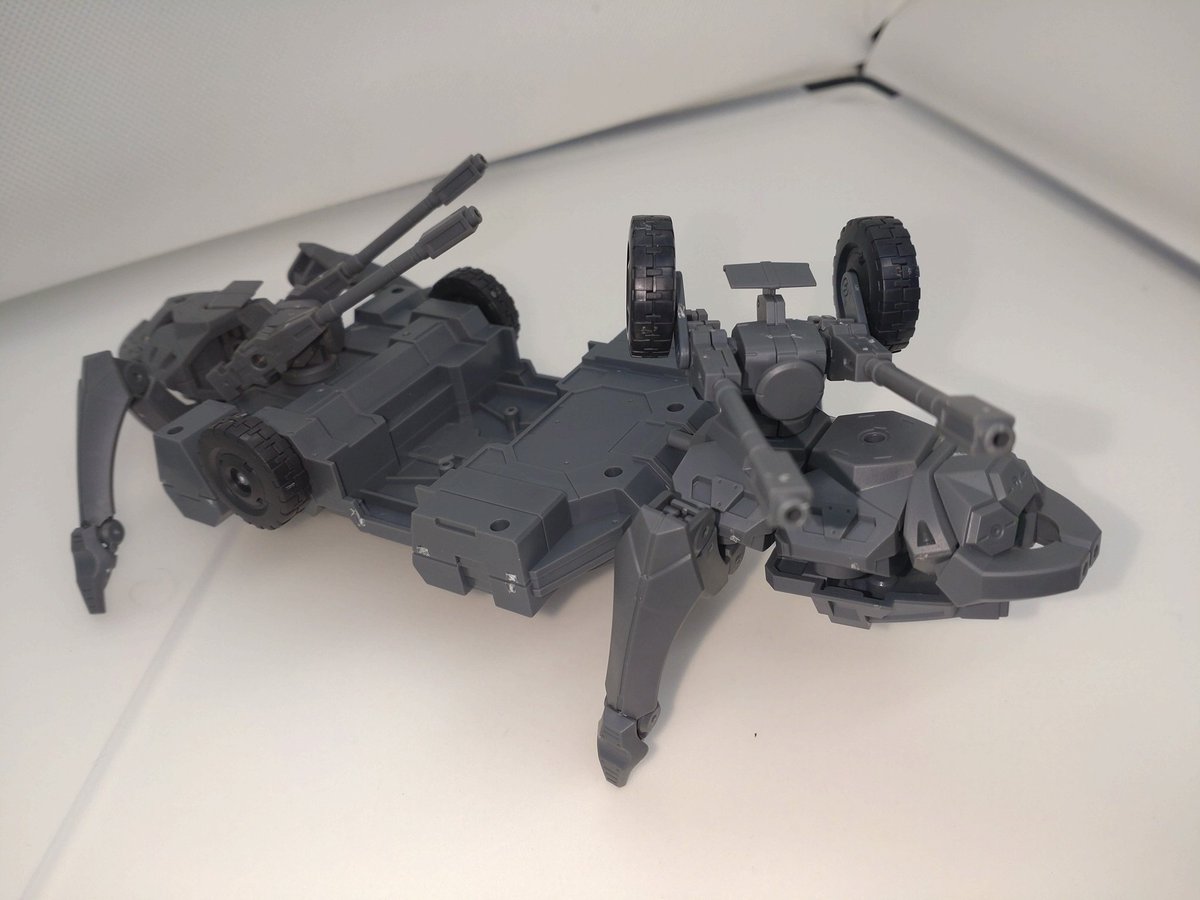 LECROSSBONES's tweet image. #30MMマクシオン軍 
#夜間都市戦
偽装車両
多脚メカをベースに連合軍輸送キャリアへ偽装された。上部をパージ、ひっくり返る事で戦闘モードに移行、動きは遅いが2連装キャノンを２基装備し火力は高い
多数が都市に潜入、人員、兵器の輸送を行った後陽動のため自立モードで機動、都市に被害をもたらした