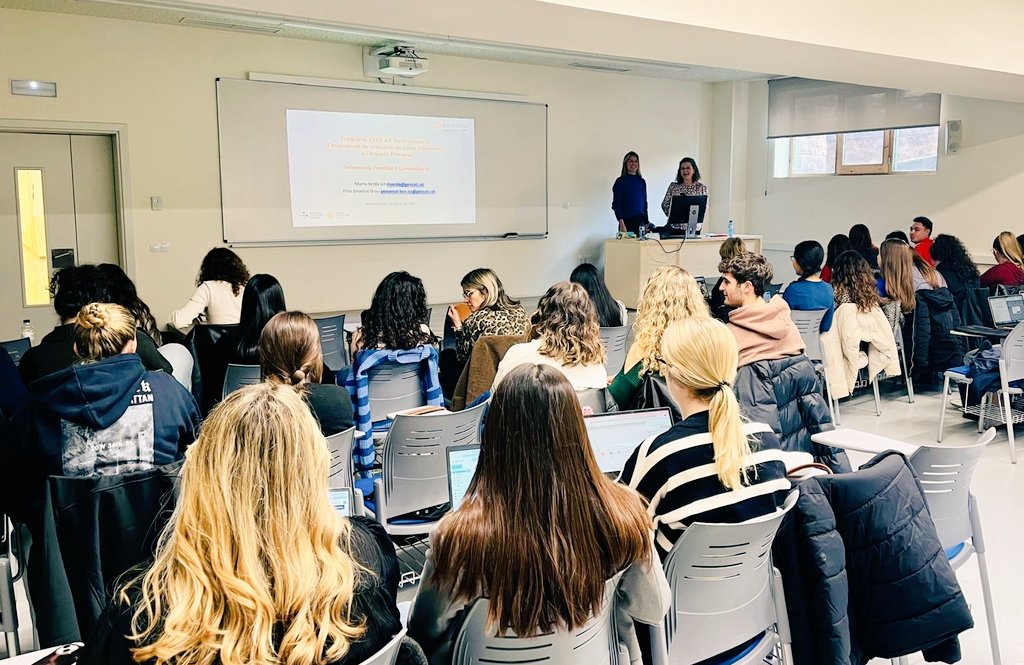 📢 Avui a la sessió del Programa ARES-AP parlem d’harmonització d’estàndards en la prestació de cures infermeres a l’Atenció Primària i Comunitària 🏥💙A càrrec de <a href="/martaserda/">Marta Serdà Gil</a> i Pilar Ensenyat, infermeres clíniques territorials de l'ARES-APiC.👏👏
<a href="/primariaicscat/">Atenció Primària i a la Comunitat de l'ICS</a>
<a href="/HospitalSantPau/">Sant Pau - Campus Salut Barcelona</a>