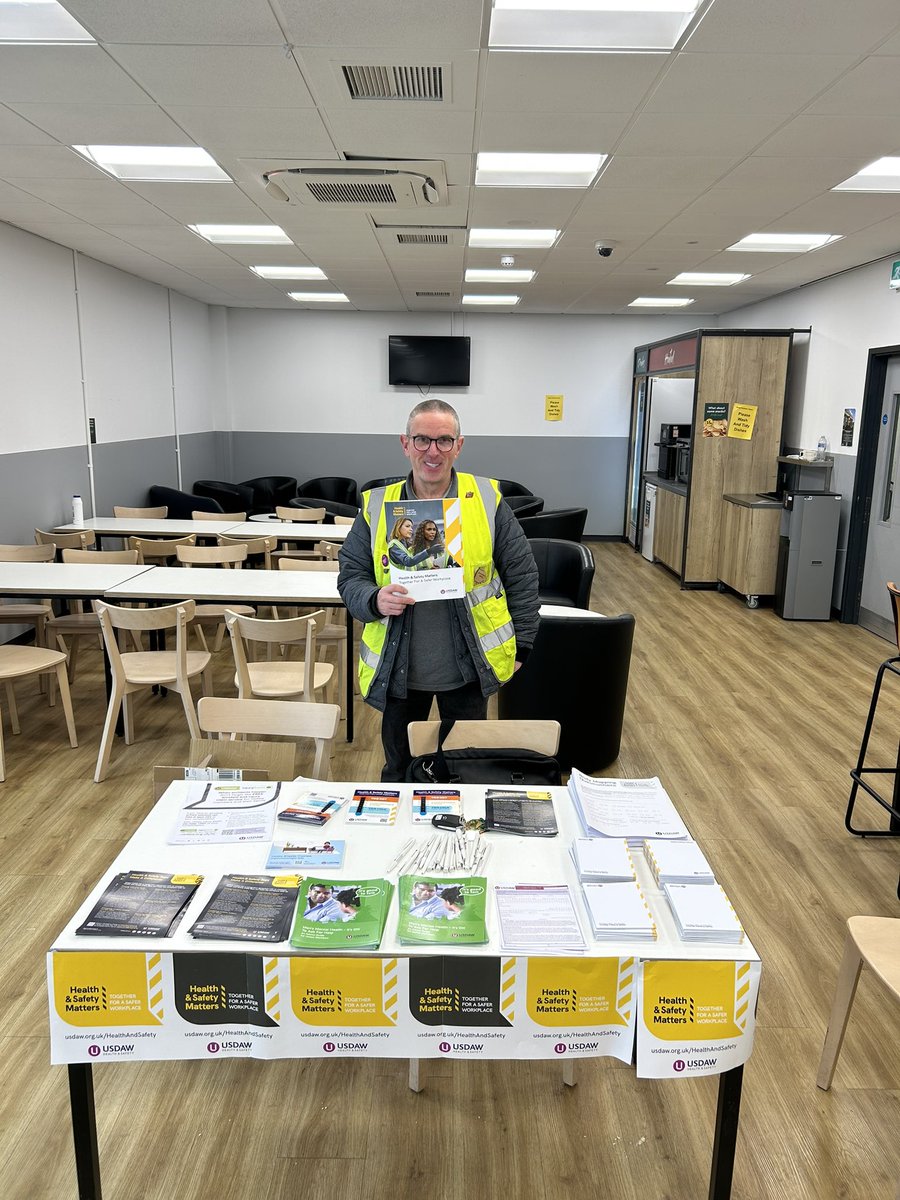 Shop steward and Health &amp; Safety Rep Frank McIlroy running a Health &amp; Safety campaign in Morrisons Falkirk highlighting that Health &amp; Safety is a top priority within the workplace for all 
<a href="/UsdawUnion/">UsdawUnion</a> 
<a href="/UsdawScotland/">Usdaw Scotland</a>