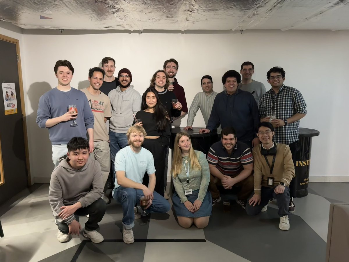 Congratulations to Dr Robin Matzner on the completion of his PhD, and new position at Oriole Networks! It was great to see past and present TRANSNET team members come together to wish him good luck on his next adventure 👋💙