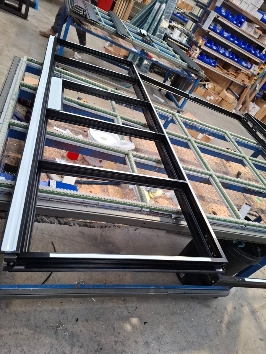framefastuk's tweet image. Great to see some Heritage French Doors in production! 

Something tells us we might be seeing a lot more of these coming through the factory this year.

#framefast #aluminium #heritagedoors #inproduction