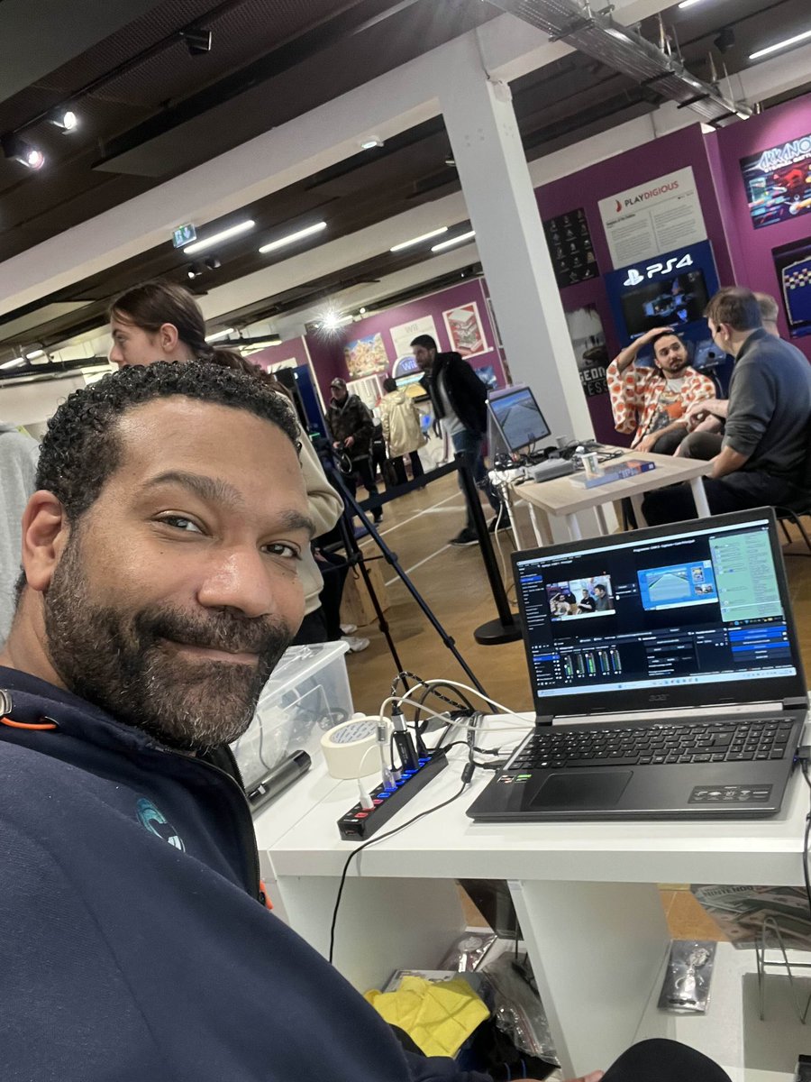 Quel week end!🤩
Sam. dernier à Game Story Versailles, les visiteurs et viewers Twitch ont pu profiter de supers let’s play sur différents titres par <a href="/kalyoz/">Kalyoz 🧀🦖</a> et notre membre <a href="/cabridiy/">CabriDIY - Streamer réparateur de console Rétro</a> a fait le bonheur des visiteurs venus en profiter pour entretenir leurs machines🥰1/4