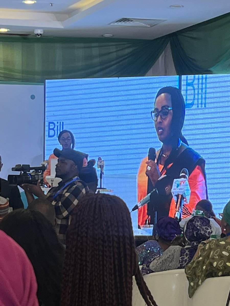 Donnah KAMASHAZI from #Rwanda sharing her experience on Women’s Special Seat in Parliament: Rwanda Case Study. Great contribution from an exceptional scholar from Rwanda and former staff of <a href="/UN_Women/">UN Women</a>