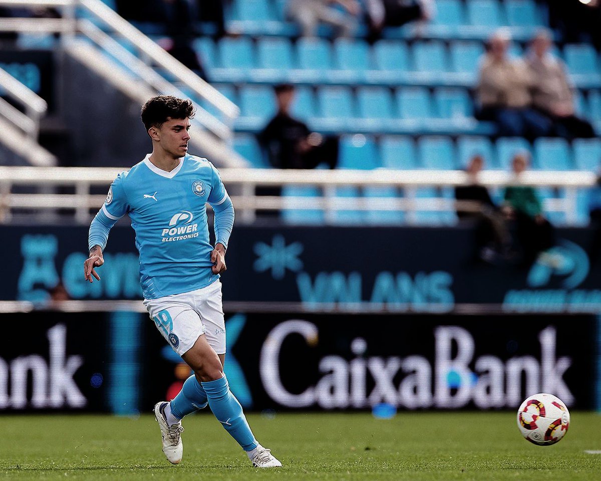 ⚜️ 𝓓𝓮𝓫𝓾𝓽 celeste de <a href="/ivandelolmo6/">Ivan del Olmo</a> con victoria. 

#SiempreIbiza 🩵 #IbizaSanluqueño