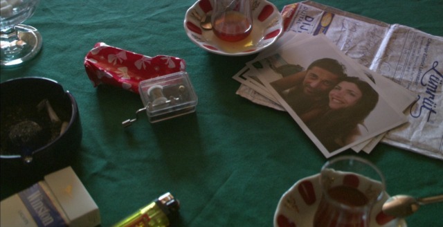 merak etme, bizim mutsuzluğumuz onlara iyi gelir.

• iklimler(2006)/nuri bilge ceylan