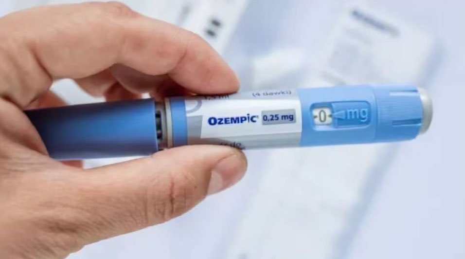 عاجل: 

وفاة 82 شخصًا في بريطانيا بعد استخدام حقن إنقاص الوزن مثل أوزمبيك ومونجارو.

 — (الديلي ميل).