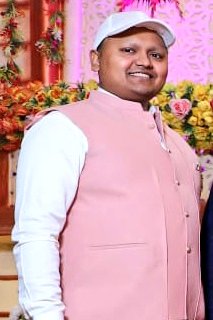 DeepikaBhardwaj's tweet image. An FIR under charges of Murder has been filed against Megha Rathore, her brother Sachin Rathore, her father &amp;amp; one more brother

Sachin&apos;s worker Praveen Kumar aka Tilke from Baghpat has been arrested for giving Supari for murder

PLEASE ARREST ALL INVOLVED @DCPCentralNoida 

🧵