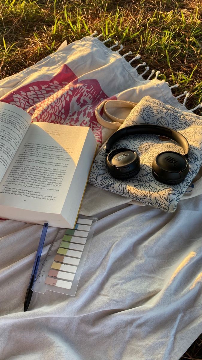 bella | studying and reading and kdramas tweet media
