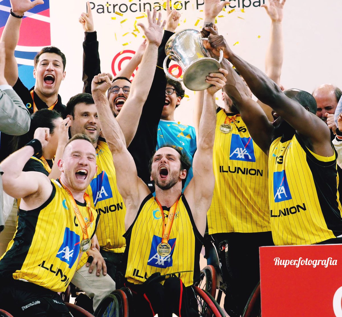 Estas son las caras de un BICAMPEÓN de la COPA DEL Rey 💛💙

<a href="/Fundacion_ONCE/">Fundación ONCE</a> 
<a href="/FundacionAXA/">Fundación AXA</a> 
<a href="/ILUNION/">ILUNION</a> 
<a href="/BsrEspana/">BSREspaña</a> 

📸 <a href="/Ruper08098127/">La neutralidad no es una opción</a>