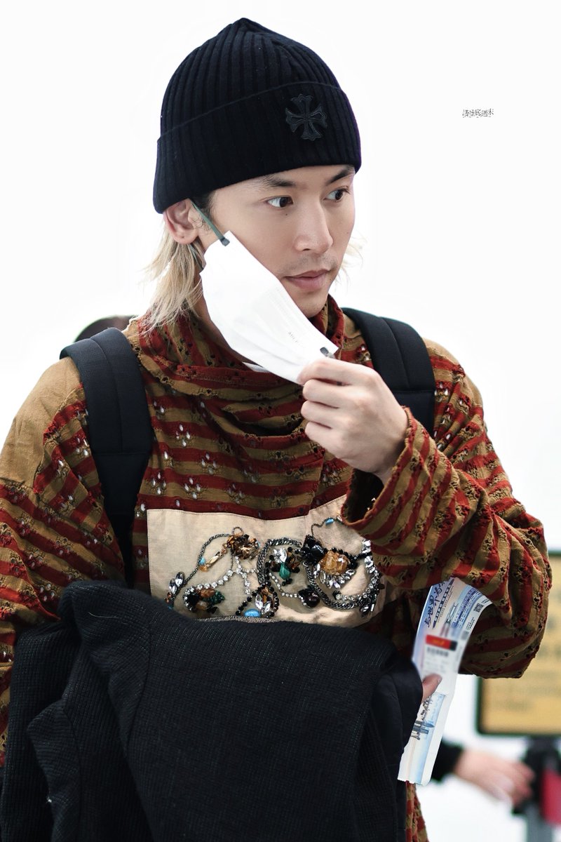 NormandyWeekend's tweet photo. 250224🛫

#ZhangZhehan张哲瀚 #张哲瀚 #張哲瀚 #ZZH #チャンジャーハン #장철한 #장저한 #จางเจ๋อฮั่น #TheRealZhangZhehan #ZhangSanjian https://t.co/LIs9ftxPmf