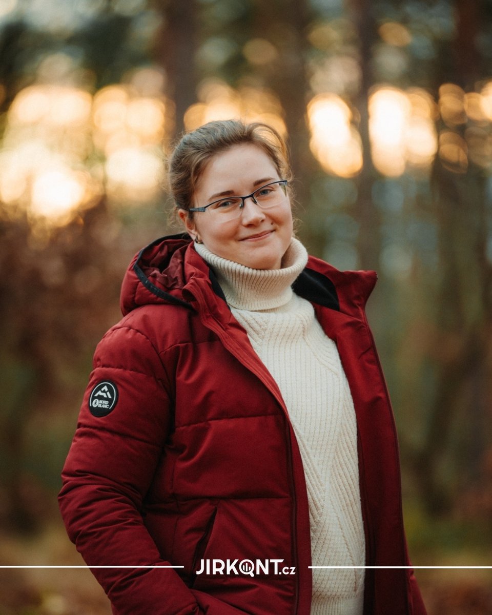 💫 Eliška – naše grafická kouzelnice! 💫

Eliška je s námi od roku 2023 a její práce je prostě wow. ✨ Umí vytvořit skvělý obsah na sítě, prezentační videa i produktové fotky. 📸

Pro vysněný záběr klidně vyrazí za hranice a zvládne mrznout 12 hodin. To je vášeň pro dokonalost!❄️