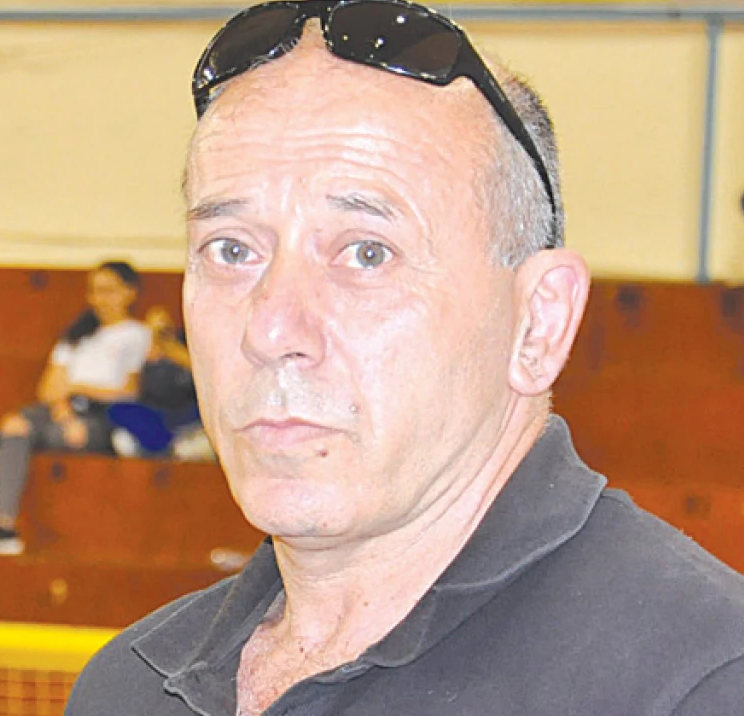 Σοκαριστική καταγγελία Κοκοτσάκη: «Καταδίωξαν την κόρη μου με το αυτοκίνητο. Το ότι είναι αρτιμελής, το οφείλει στην ψυχραιμία της.»
Σύμφωνα με τον κ. Κοκοτσάκη, τα  μεσάνυχτα της 22ης Φεβρουαρίου και ενώ η κόρη του οδηγούσε σε απόμερο μέρος του ανατολικού τομέα του Ηρακλείου,