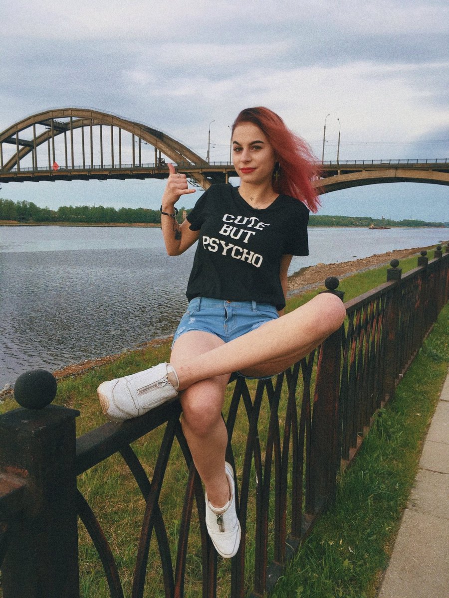 это я в 2019🤪 #нюдсы тоже будут с той поры
лайк-моя сладкая попка у тебя в лс💖
ретвит- вкусная  киска🤩
коммент-идеальные по всем параметрам сиськи 7 размера 🤯💦
все условия-все #нюдсы твои😍
все го ко мне в бесплатный канал 18+😈