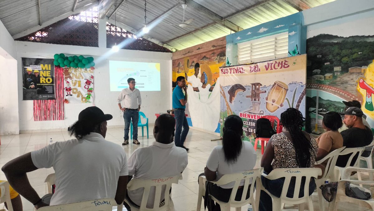 MinEnergiaCo's tweet photo. ¡Continuamos comprometidos con la #MineríaParaLaVida!
En Buenaventura, Dagua y Jamundí junto a lideresas mineras, líderes étnicos y demás participantes de las comunidades mineras, avanza la socialización del Proyecto de Resolución de delimitación del #DistritoMinero Especial para la Diversificación Productiva del Valle del Cauca.