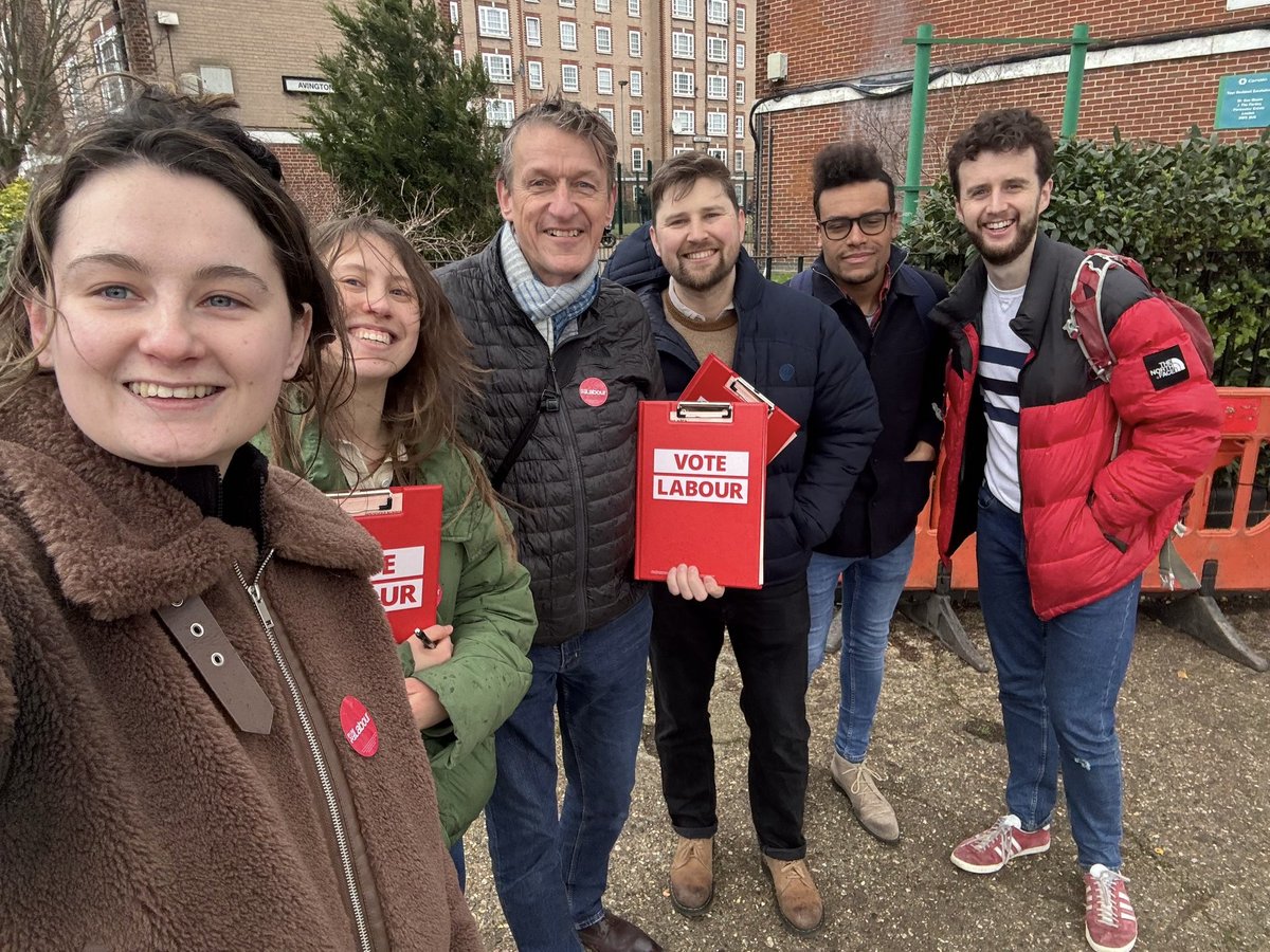 Richard Olszewski (@olszewski_rjo) on Twitter photo Sunday Conversations 2
After a morning on the Sidings estate, onto the Peckwater estate in Kentish Town South.
Out with <a href="/JosephBallKTS/">Joseph Ball</a>, <a href="/LML96_/">Liam Martin-Lane</a> and <a href="/CamdenLabour/">Camden Labour 🌹</a> volunteers conducting resident survey and picking up casework. Sunday Conversations 2
After a morning on the Sidings estate, onto the Peckwater estate in Kentish Town South.
Out with <a href="/JosephBallKTS/">Joseph Ball</a>, <a href="/LML96_/">Liam Martin-Lane</a> and <a href="/CamdenLabour/">Camden Labour 🌹</a> volunteers conducting resident survey and picking up casework.