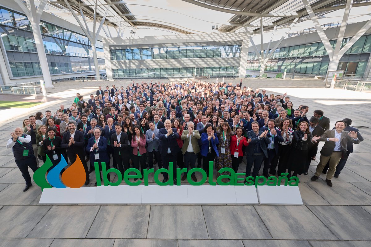 iberdrola's tweet image. 🏆 Segunda empresa española y primera del sector energético en 𝙖𝙩𝙧𝙖𝙘𝙘𝙞ó𝙣 𝙙𝙚 𝙩𝙖𝙡𝙚𝙣𝙩𝙤, según #MercoTalentoEspaña de @mercoranking 🥇

También lideramos la categoría de Talento Digital 📲, que mide la presencia de las empresas en 𝙧𝙚𝙙𝙚𝙨 𝙨𝙤𝙘𝙞𝙖𝙡𝙚𝙨 ⚡️…