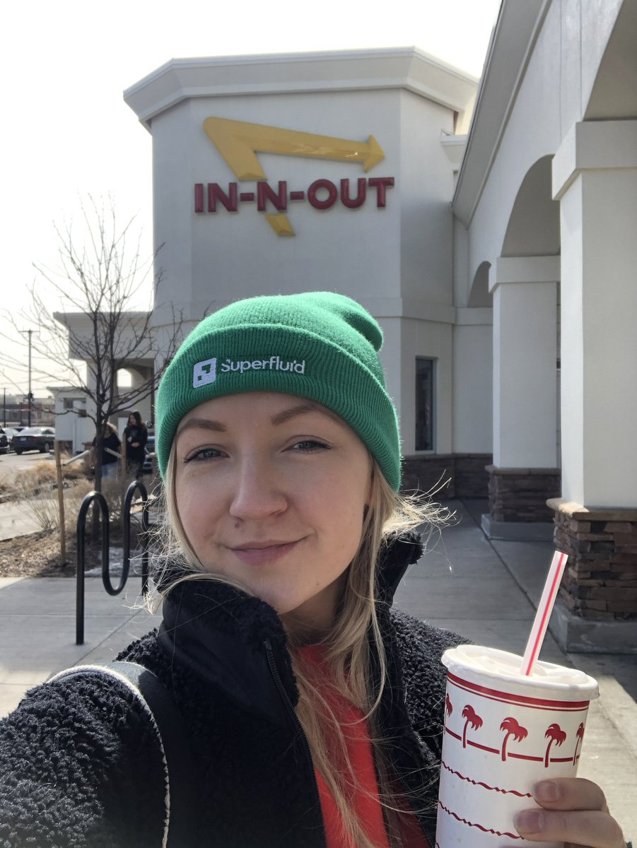 victoria 🐺 tweet media