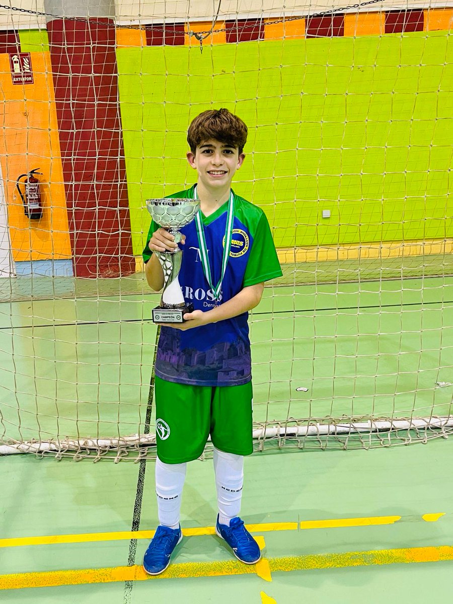 Escuela Municipal Rincón De la Victoria F. S. tweet media