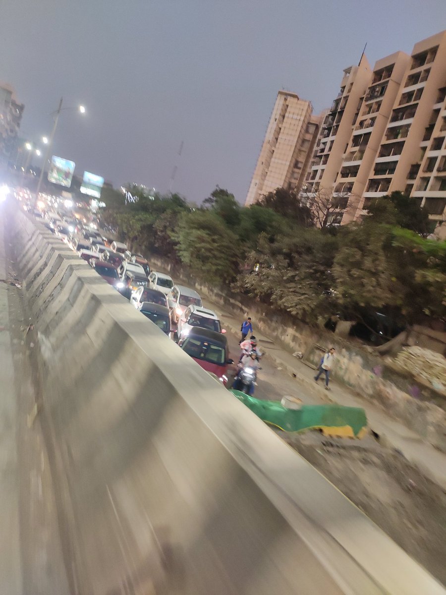 Traffic at kopra gaon bridge <a href="/Navimumpolice/">नवी मुंबई पोलीस - Navi Mumbai Police</a>