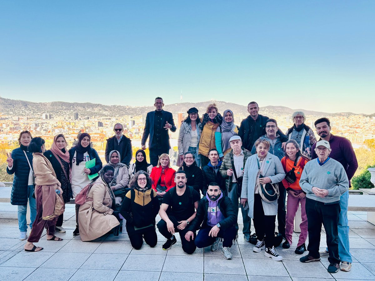 La Troca (@latrocasants) on Twitter photo TROBADA D'ACOLLIDA DE NOVES COL·LABORADORES aquest DIVENDRES 28 a les 12:30h. Si vols fer voluntariat a LaTroca o coneixes persones interessades ajuda'ns a difondre la data.. La família trocaire creix amb cada incorporació de col·laboradors i col·laboradores voluntàries, gràcies! TROBADA D'ACOLLIDA DE NOVES COL·LABORADORES aquest DIVENDRES 28 a les 12:30h. Si vols fer voluntariat a LaTroca o coneixes persones interessades ajuda'ns a difondre la data.. La família trocaire creix amb cada incorporació de col·laboradors i col·laboradores voluntàries, gràcies!