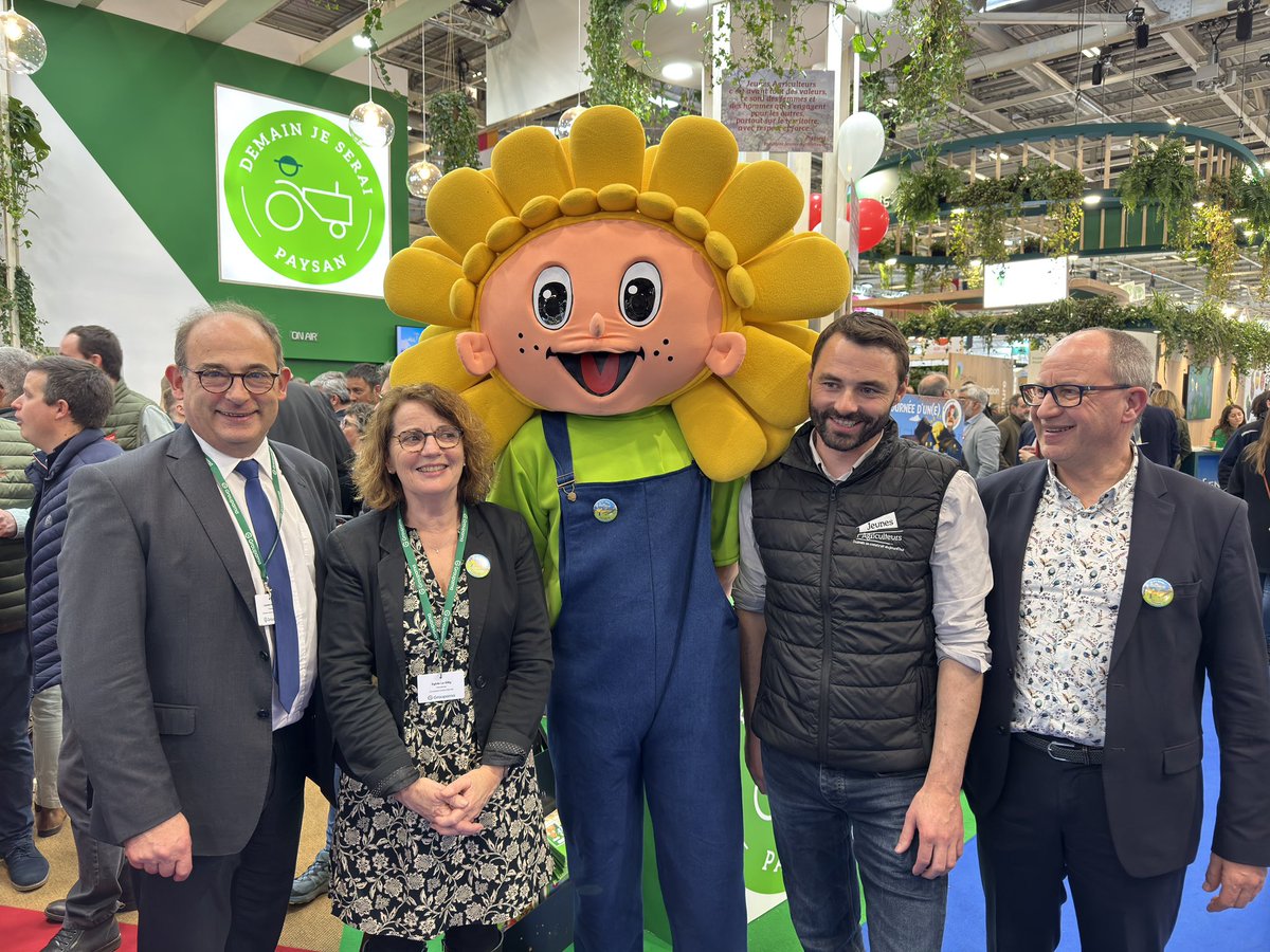 [#SIA2025 ] 👉 Lancement Terres de Jim au <a href="/Salondelagri/">Salon International de l'Agriculture</a> 
🗓️Rendez-vous du 12 au 14 septembre à Vieux Manoir 📍
🟢 En tant que partenaire historique #Groupama sera présent pour vous accueillir sur son stand 🥳  
#JimBataille