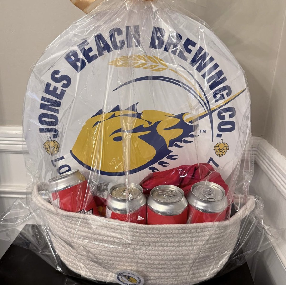 Jones Beach Brewing ™ (@jonesbeachbrew) on Twitter photo 🎉 RAFFLE ALERT 🎉
Want to win merch from <a href="/JonesBeachBrew/">Jones Beach Brewing ™</a> and <a href="/StormMarketing4/">Storm Marketing</a> ? Here’s your chance! 🍻
✅ Follow both accounts
✅ Tag 1-3 friends (each tag = 1 entry)
🚀 Bonus: Tweet a photo drinking The Storm!
Winner announced March 1st! Don’t miss out! 🍺🔥
See you at Stout 🎉 RAFFLE ALERT 🎉
Want to win merch from <a href="/JonesBeachBrew/">Jones Beach Brewing ™</a> and <a href="/StormMarketing4/">Storm Marketing</a> ? Here’s your chance! 🍻
✅ Follow both accounts
✅ Tag 1-3 friends (each tag = 1 entry)
🚀 Bonus: Tweet a photo drinking The Storm!
Winner announced March 1st! Don’t miss out! 🍺🔥
See you at Stout