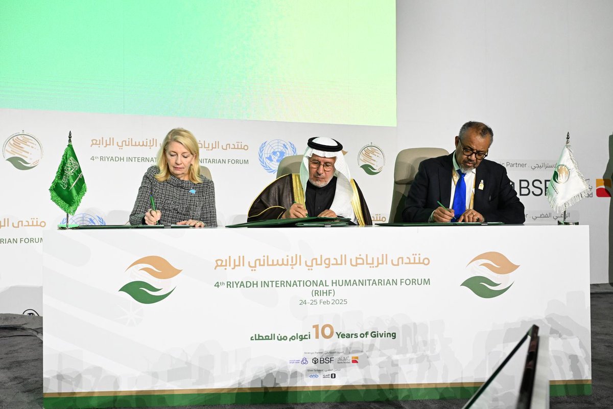 The $500 million commitment by <a href="/KSRelief_EN/">KSrelief</a> to #EndPolio will be immediately disbursed to the Global Polio Eradication Initiative to help vaccinate children in Pakistan and Afghanistan: polioeradication.org/news/kingdom-o…

I am pleased to sign this agreement with Supervisor-General Abdullah